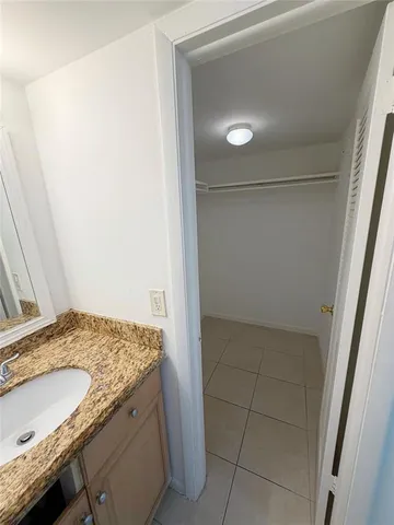 $1,950 | 640 Northwest 13th Street, Unit 26, Boca Raton, FL 33486