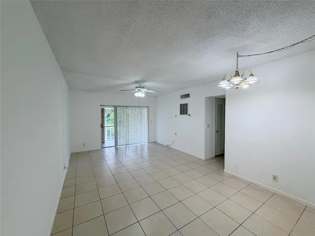 $1,950 | 640 Northwest 13th Street, Unit 26, Boca Raton, FL 33486