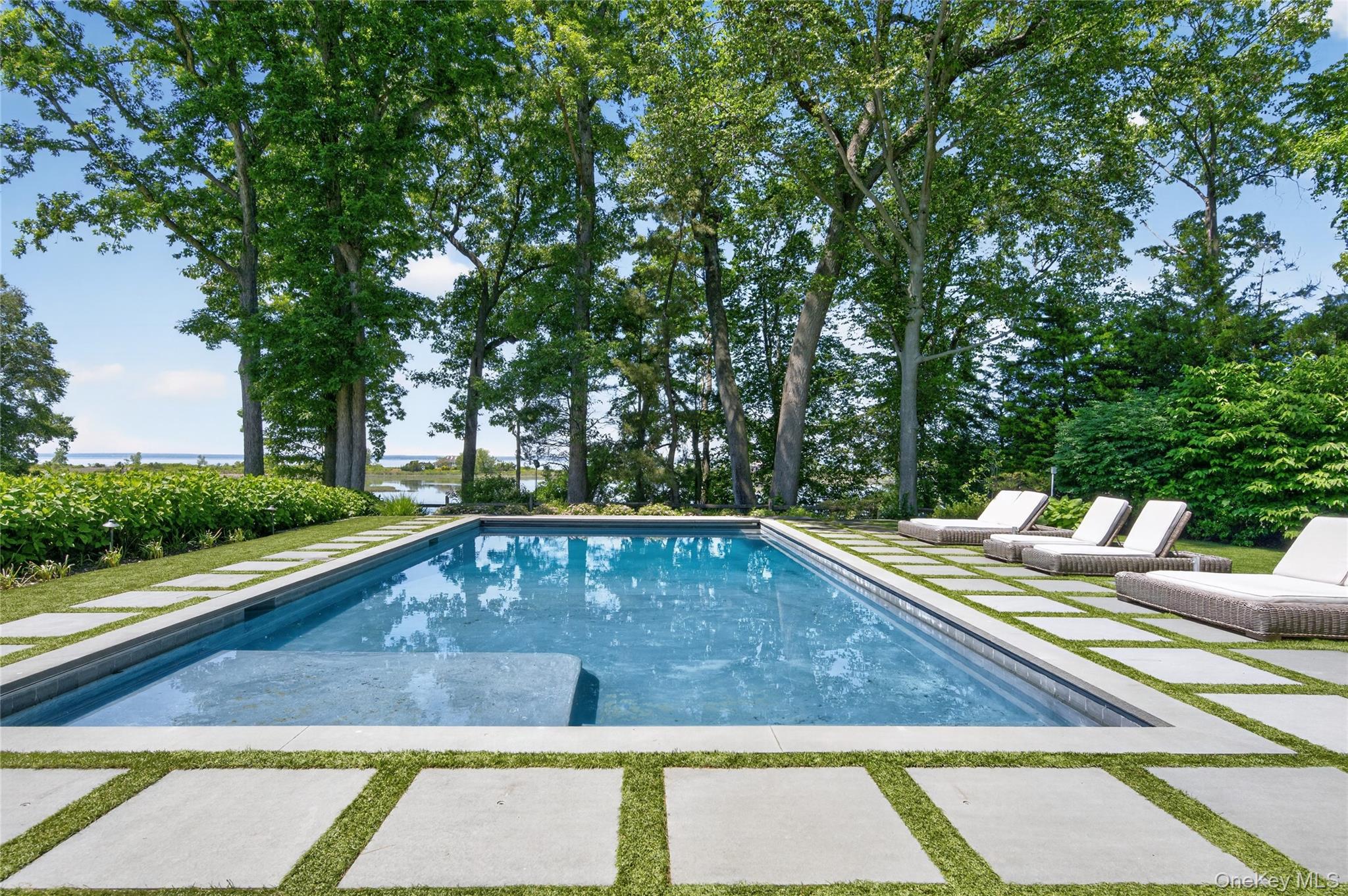 2 Lands End Road Locust Valley, NY 11560 - Photo 41 of 50 Gallery Image 41
