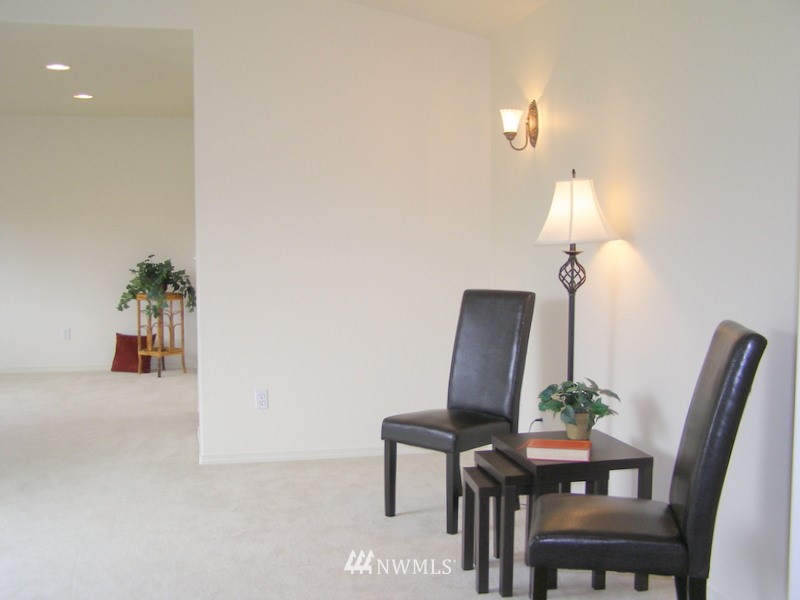 5084 Bakerview Road Oak Harbor, WA 98277 - Photo 5 of 25 Gallery Image 5