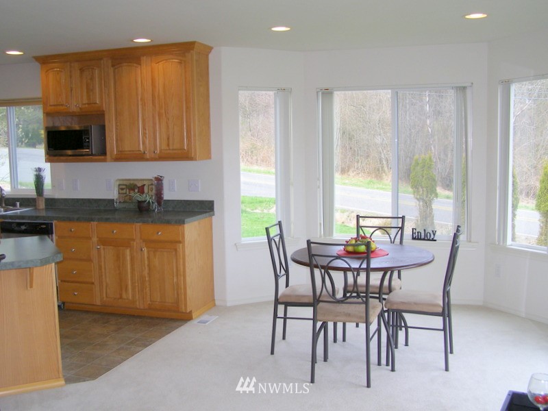 5084 Bakerview Road Oak Harbor, WA 98277 - Photo 10 of 25 Gallery Image 10