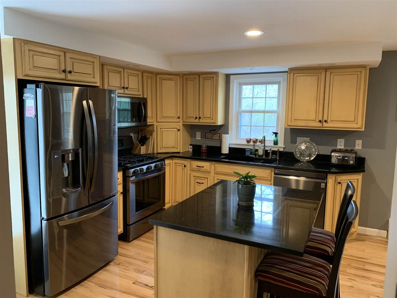 405 Farmington Road Milton, NH 03851 - Photo 8 of 29