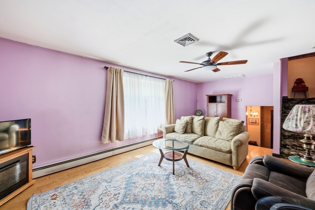 297 Montgomery Road Westfield, MA 01085 - Photo 8 of 41