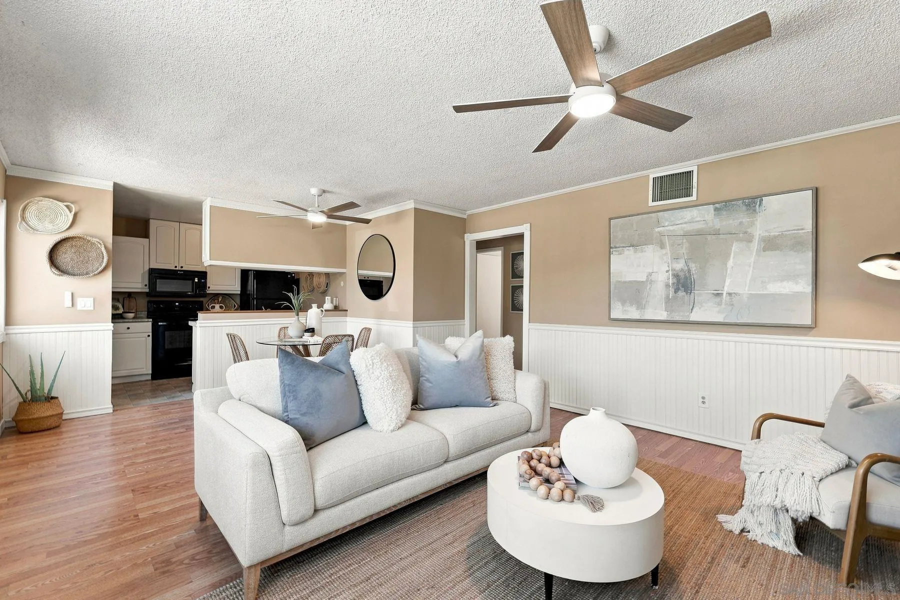 9859 Mission Vega Road, Unit 1 Santee, CA 92071 - Photo 8 of 24 Gallery Image 8