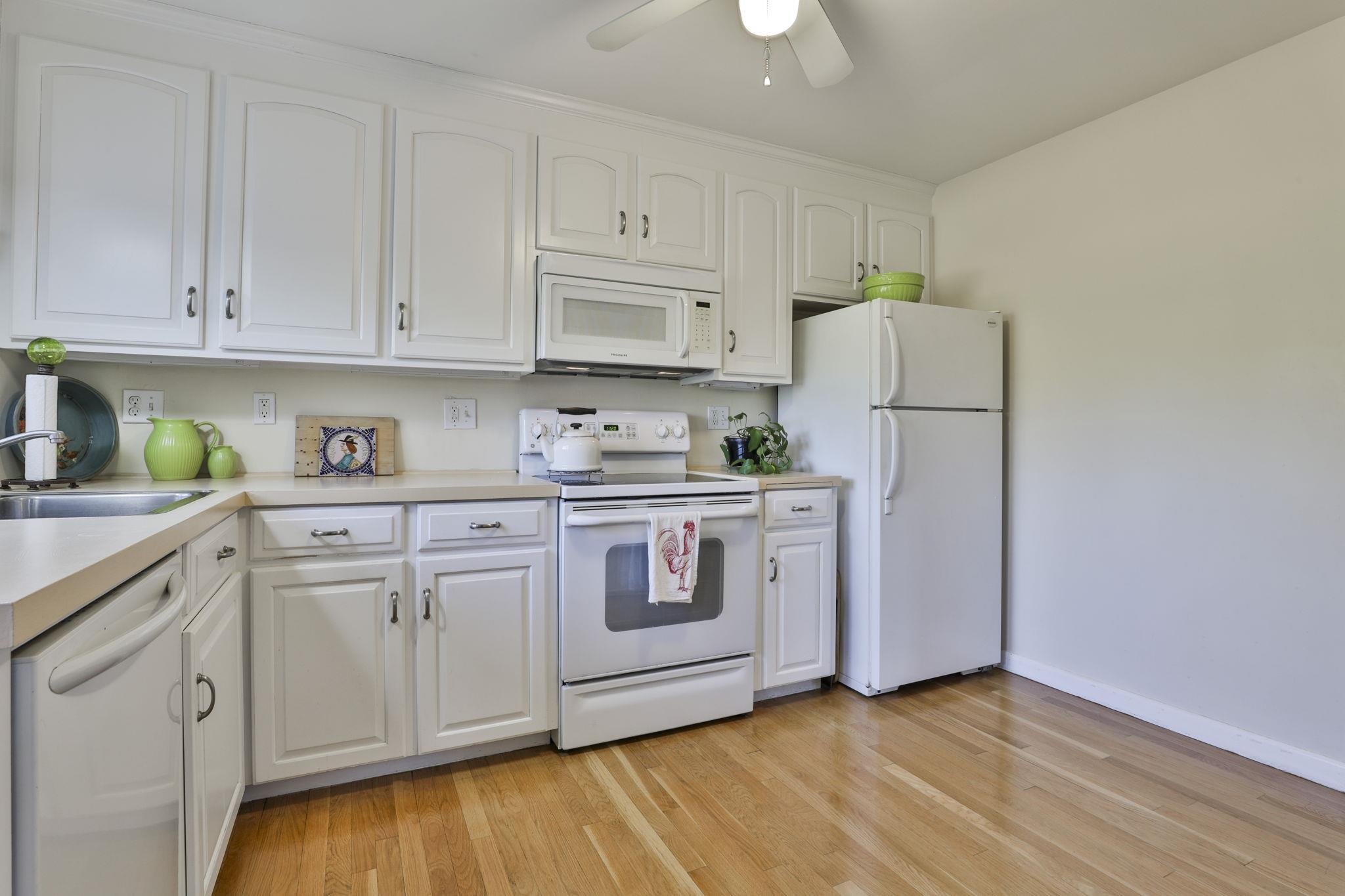 190 North Acres Road Manchester, NH 03104 - Photo 12 of 42 Gallery Image 12
