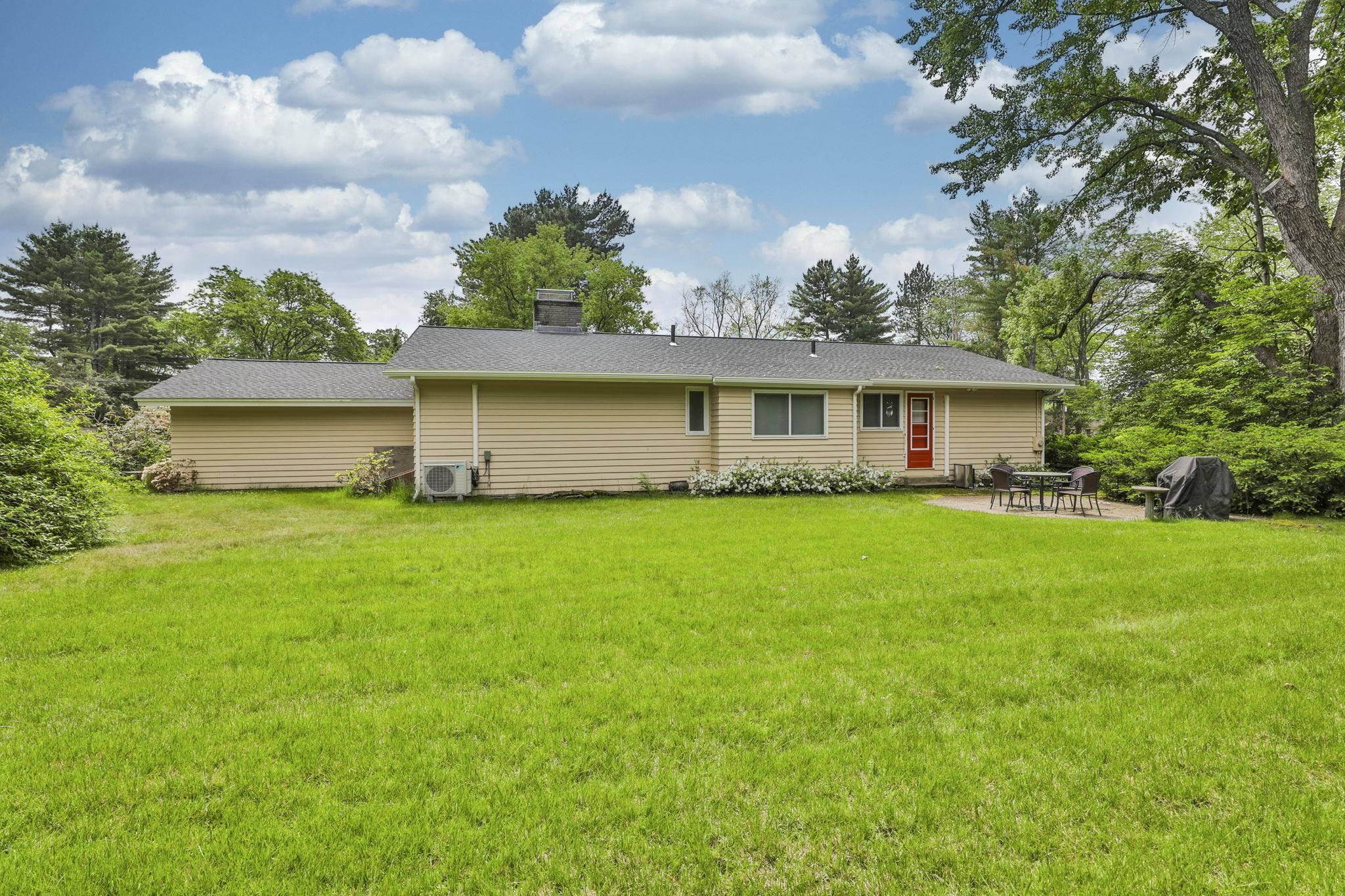 190 North Acres Road Manchester, NH 03104 - Photo 37 of 42 Gallery Image 37
