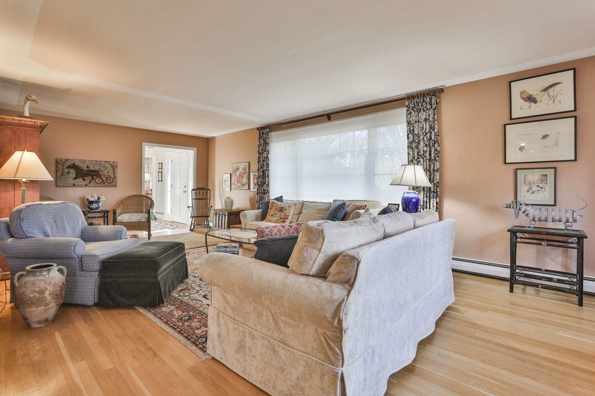 190 North Acres Road Manchester, NH 03104 - Photo 6 of 42 Gallery Image 6