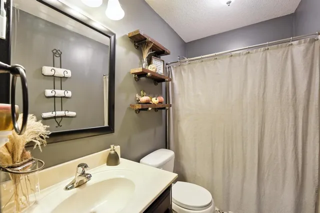 $345,000 | 608 Johnston Parkway, Raymore, MO 64083