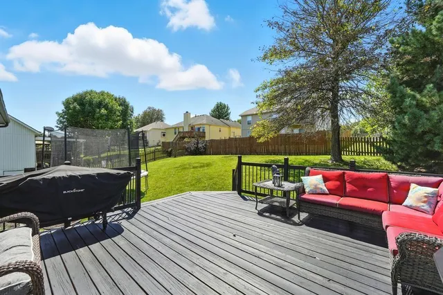 $345,000 | 608 Johnston Parkway, Raymore, MO 64083