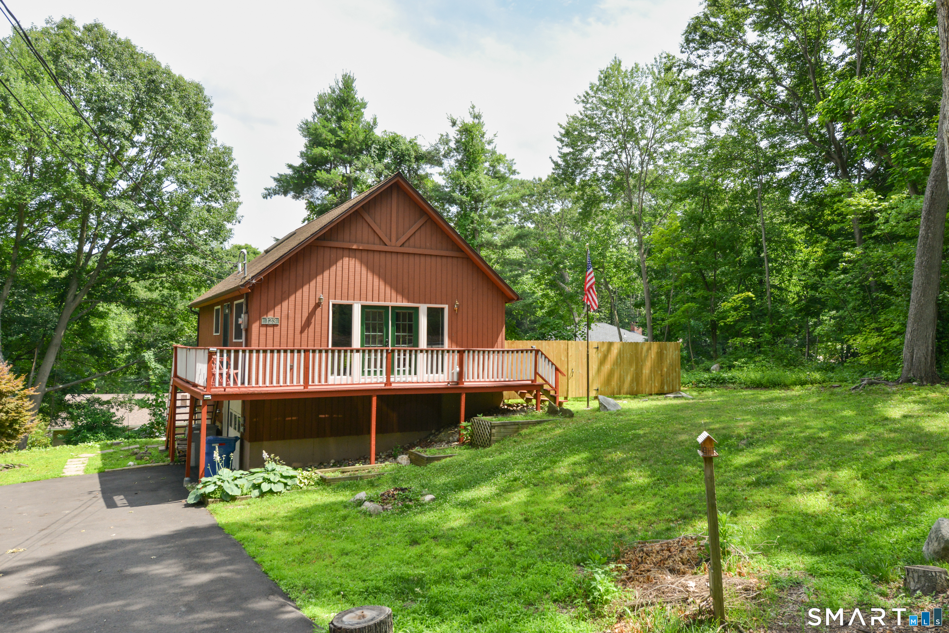 123 Wolcott Road Bristol, CT 06010 - Photo 2 of 24