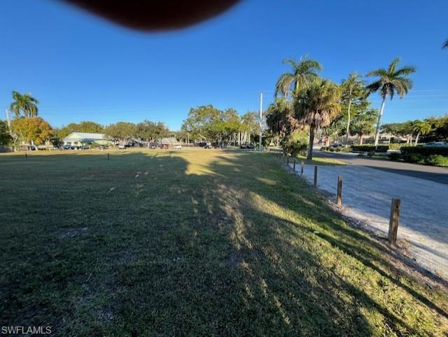 680 Park Street Naples, FL 34102 - Photo 8 of 15