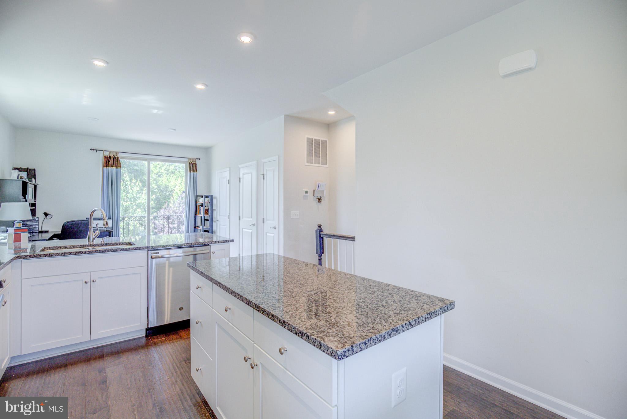 43825 Stubble Cor Square Ashburn, VA 20147 - Photo 10 of 35