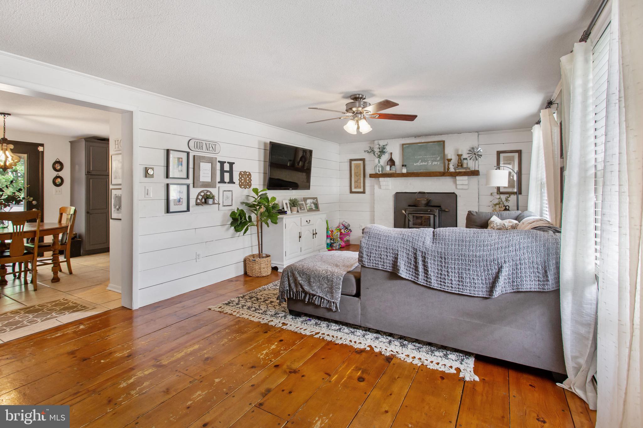 127 Timber Lane Hanover, PA 17331 - Photo 3 of 43 Gallery Image 3