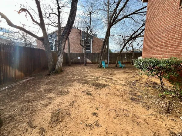 $1,550 | 1450 Meadowood Village Drive, Fort Worth, TX 76120