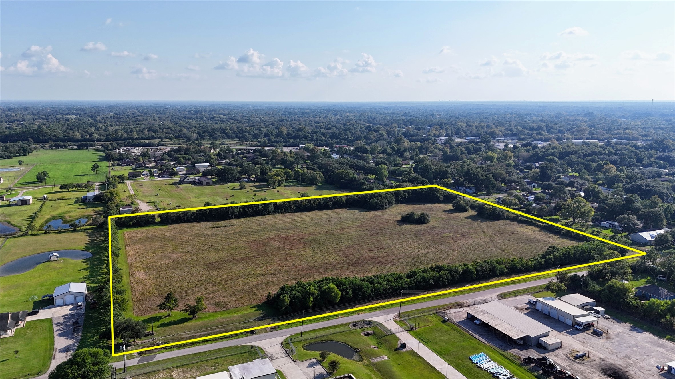 0 11th Santa Fe, TX 77510 - Photo 2 of 6 14.47 acres on 11th St.