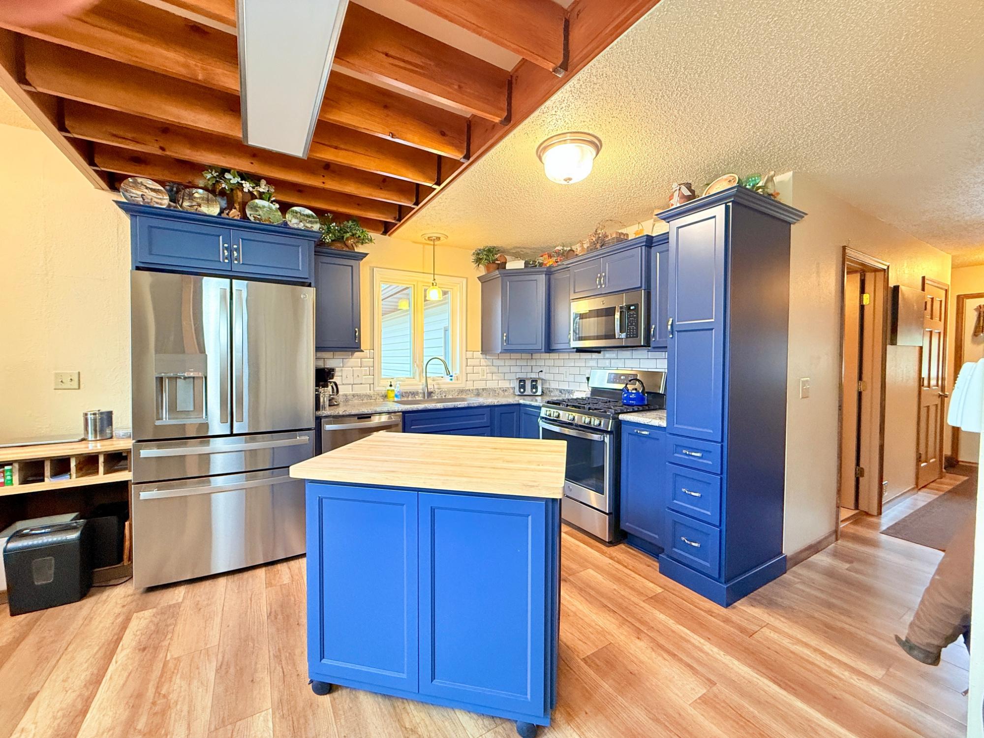 9781 Lee Lake Road Hazelhurst, WI 54531 - Photo 2 of 35 Gallery Image 2