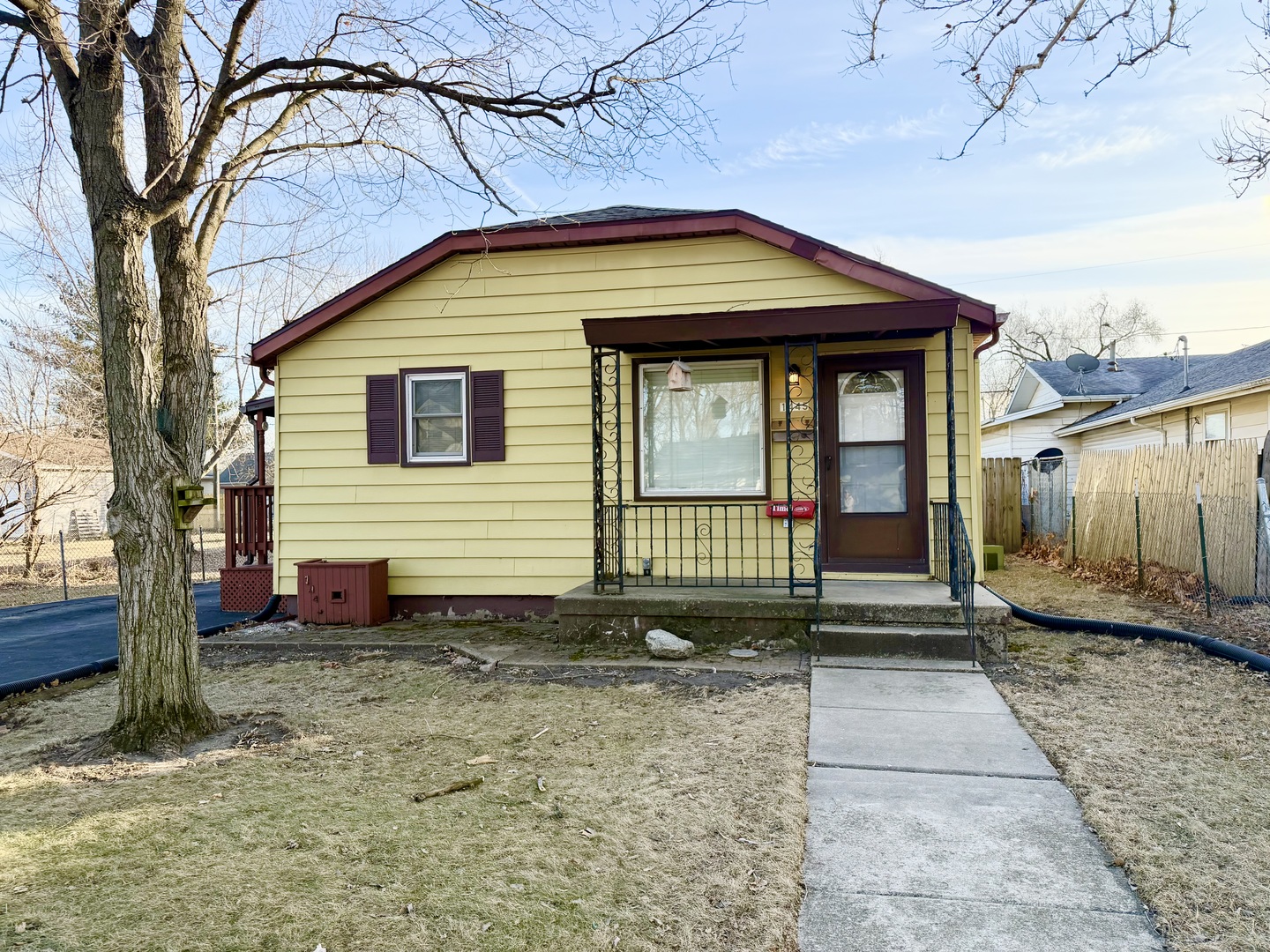 1445 Pickwick Street Ottawa, IL 61350 - Photo 2 of 26