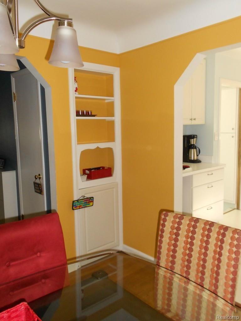 216 Ridgemont Road Grosse Pointe, MI 48236 - Photo 12 of 34 DSCN3113.jpg