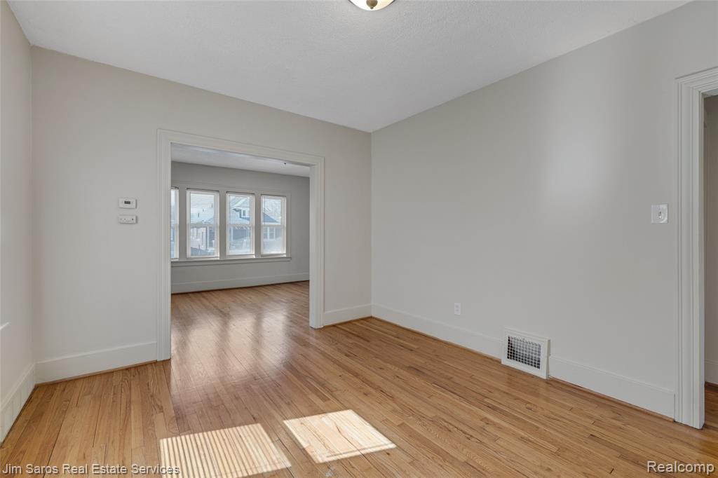 926-928 Nottingham Road Grosse Pointe Park, MI 48230 - Photo 7 of 51