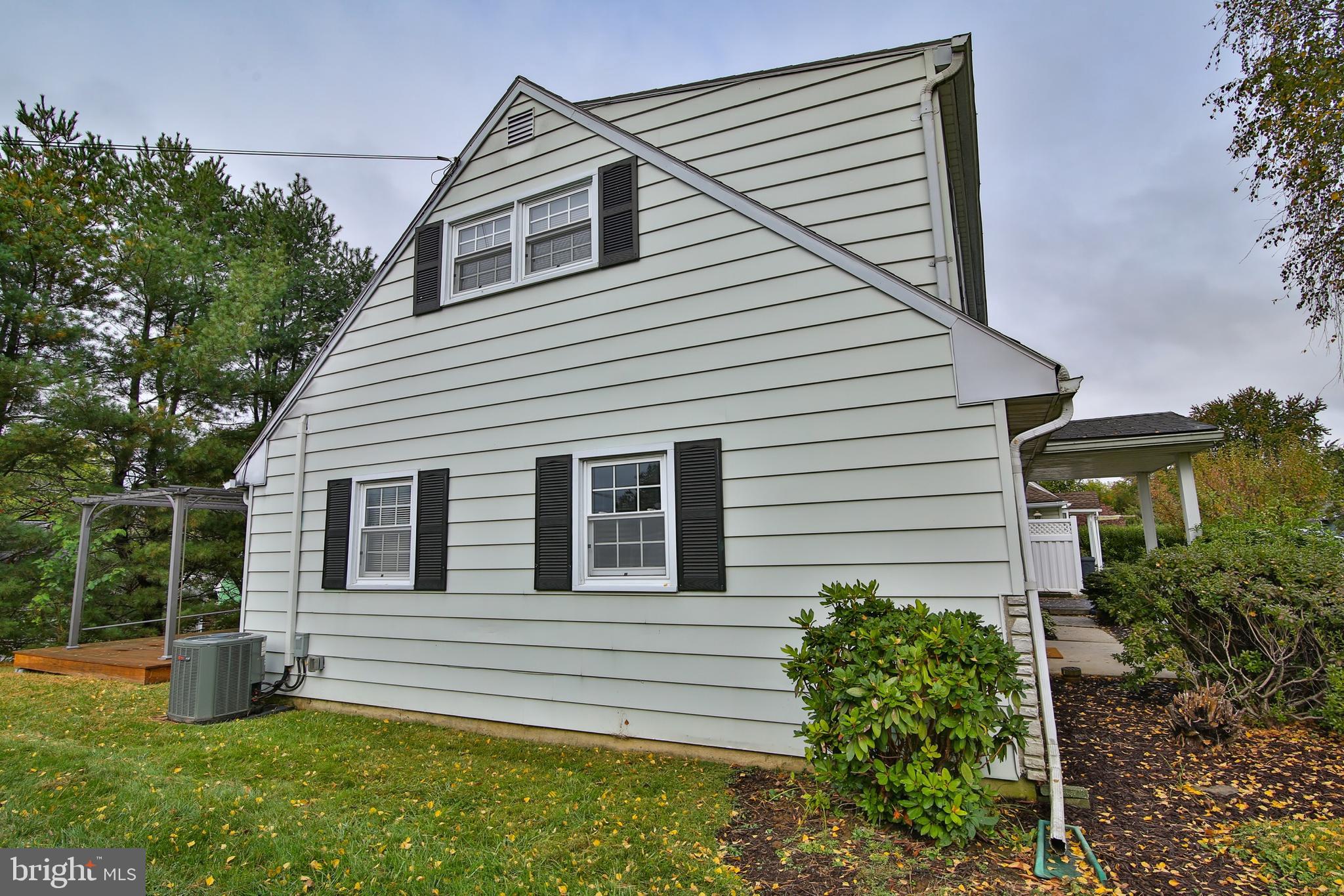1227 Manchester Road Bethlehem, PA 18018 - Photo 6 of 45 Gallery Image 6