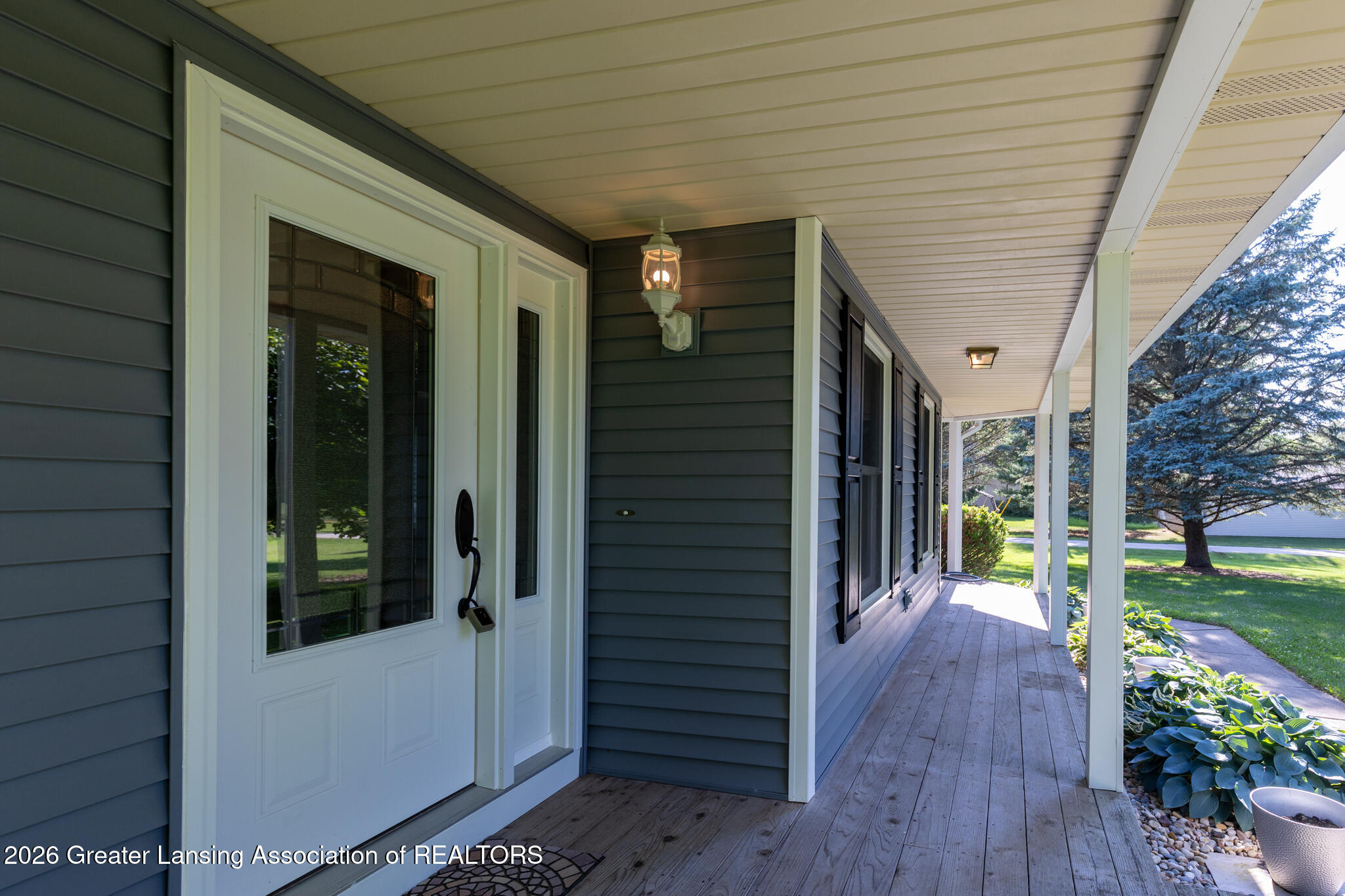 4115 West Howe Road Dewitt, MI 48820 - Photo 6 of 32 .
