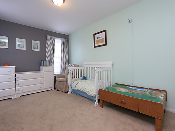 737 Shepard Court Gurnee, IL 60031 - Photo 13 of 18 a room with a bed and a window