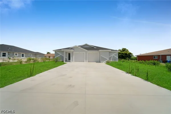 $1,700 | 749 Alabama Road South, Unit 747, Lehigh Acres, FL 33974