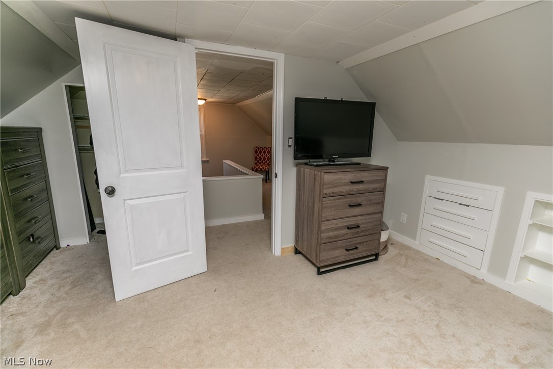 24229 Knickerbocker Road Bay Village, OH 44140 - Photo 18 of 26 Gallery Image 18