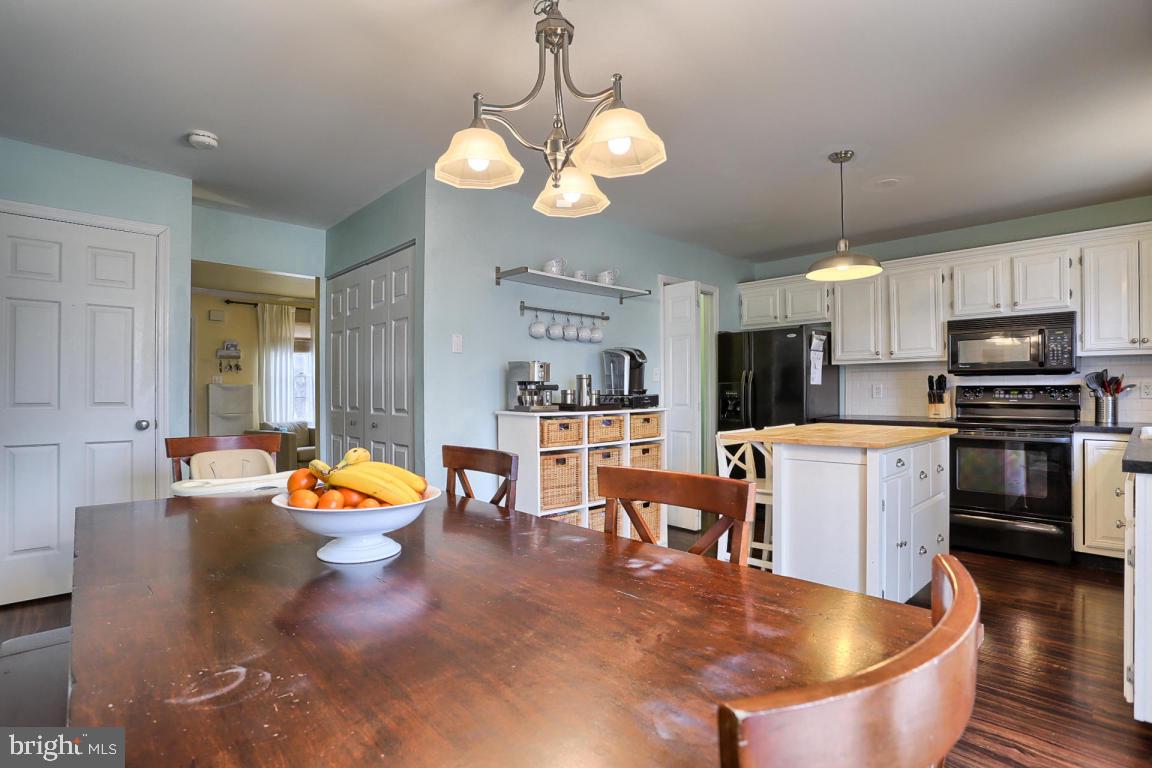 18 Laurie Lane Lititz, PA 17543 - Photo 12 of 28
