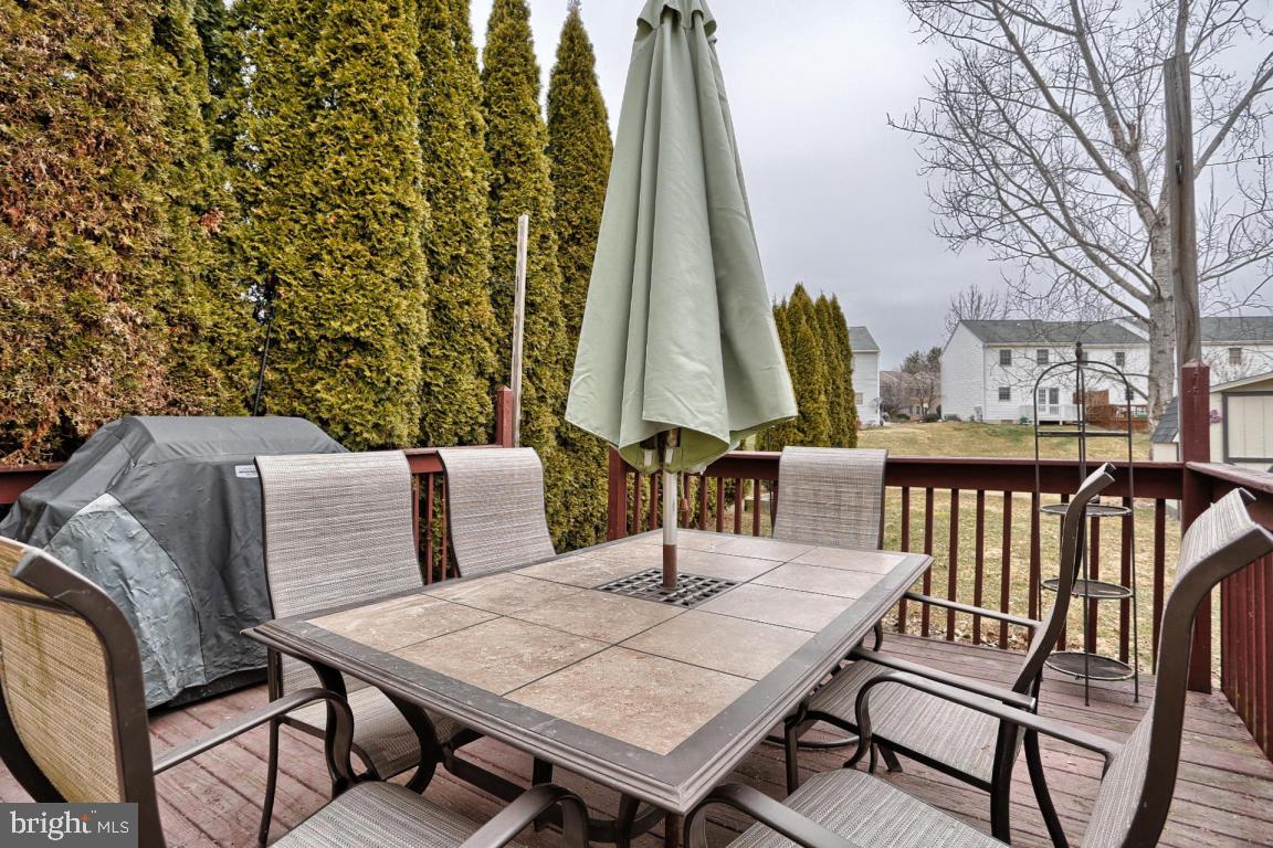 18 Laurie Lane Lititz, PA 17543 - Photo 5 of 28
