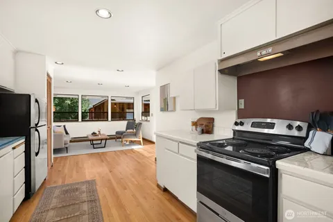 $1,150,000 | 4015 West Prosper Street, Seattle, WA 98199