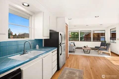 $1,150,000 | 4015 West Prosper Street, Seattle, WA 98199