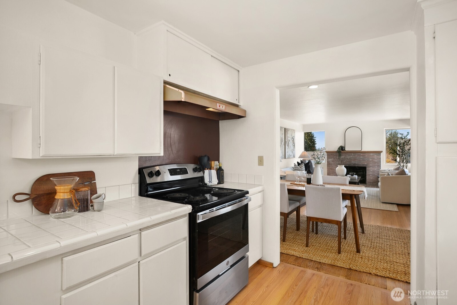 4015 West Prosper Street Seattle, WA 98199 - Photo 13 of 39