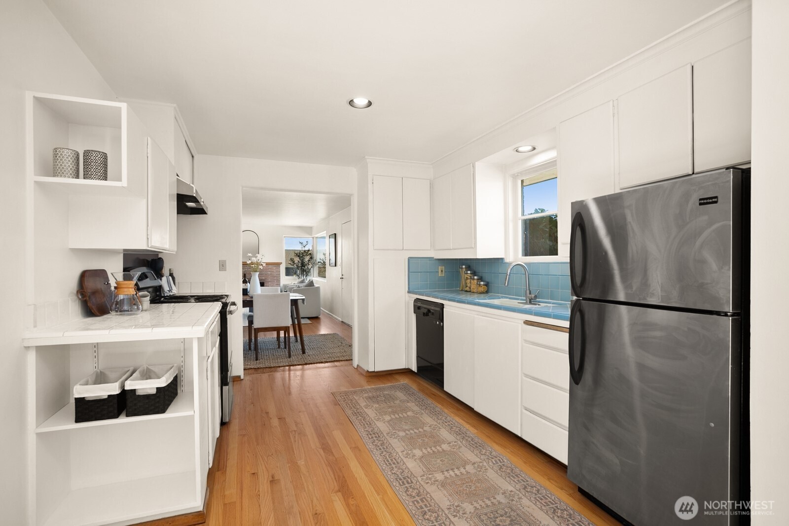 4015 West Prosper Street Seattle, WA 98199 - Photo 14 of 39