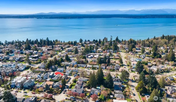 $1,150,000 | 4015 West Prosper Street, Seattle, WA 98199
