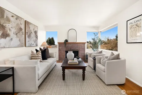 $1,150,000 | 4015 West Prosper Street, Seattle, WA 98199