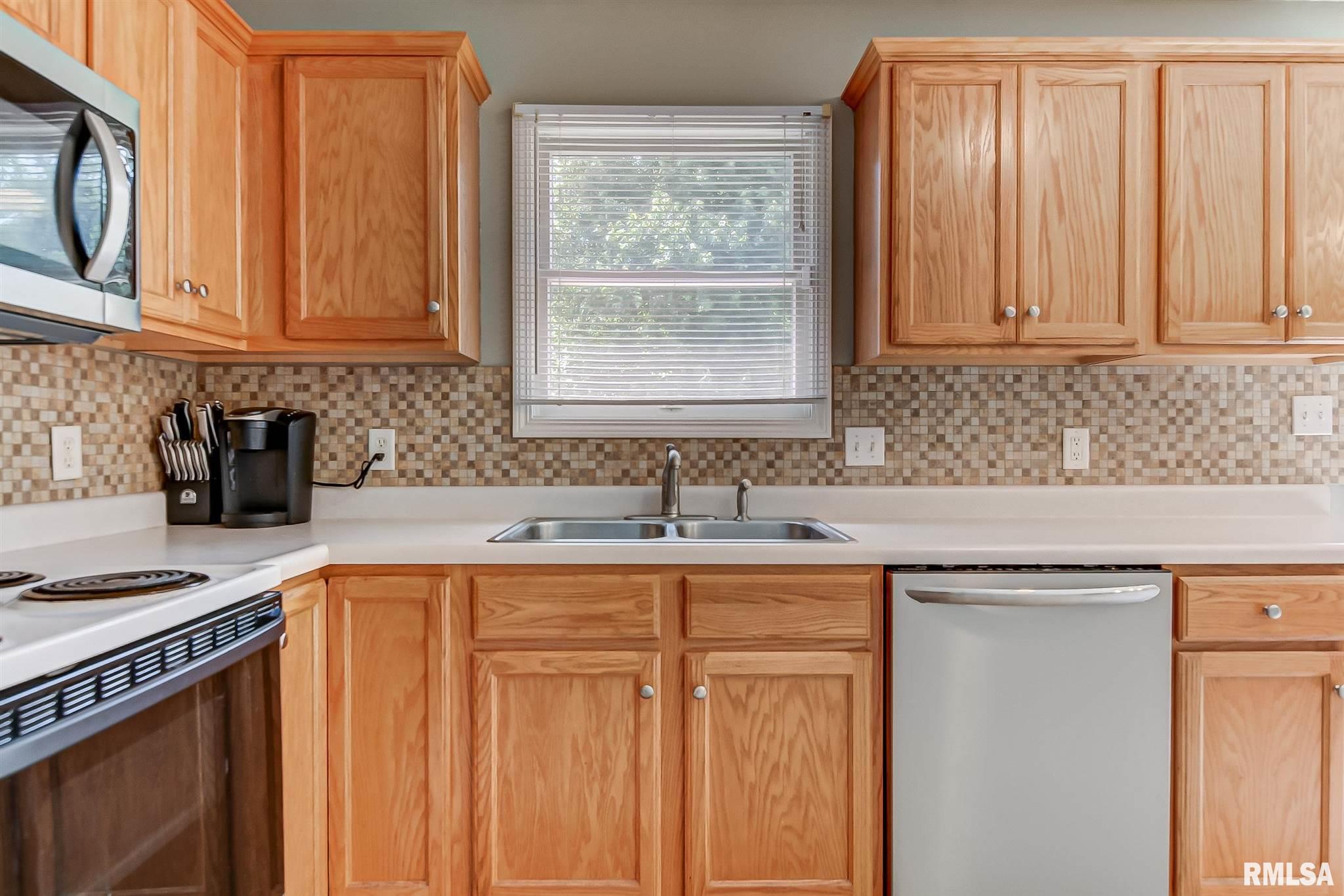 4309 Pickfair Road Springfield, IL 62703 - Photo 9 of 24 Gallery Image 9