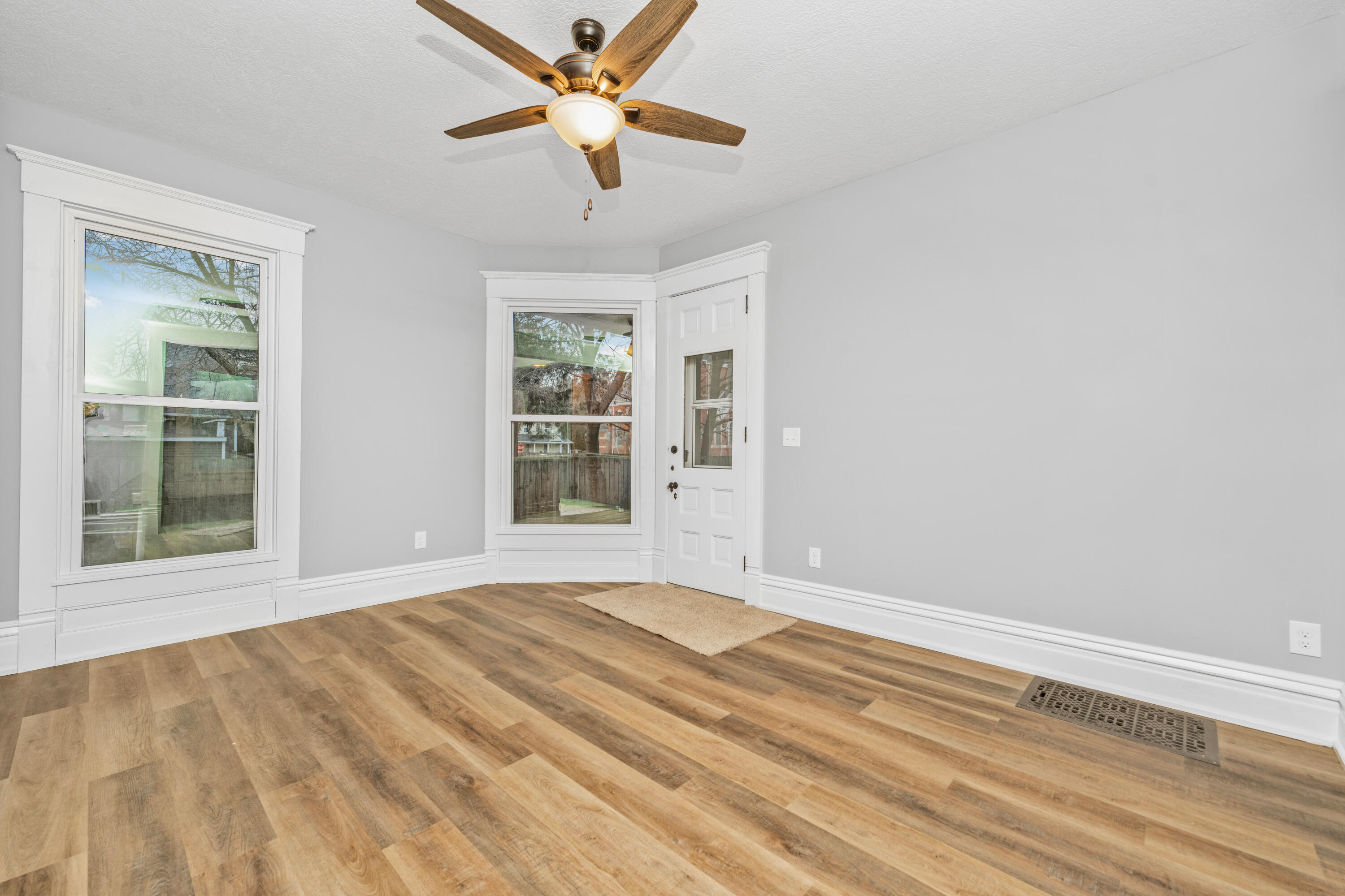 218 South Oliver Street Charlotte, MI 48813 - Photo 23 of 33 DSC02011(1)