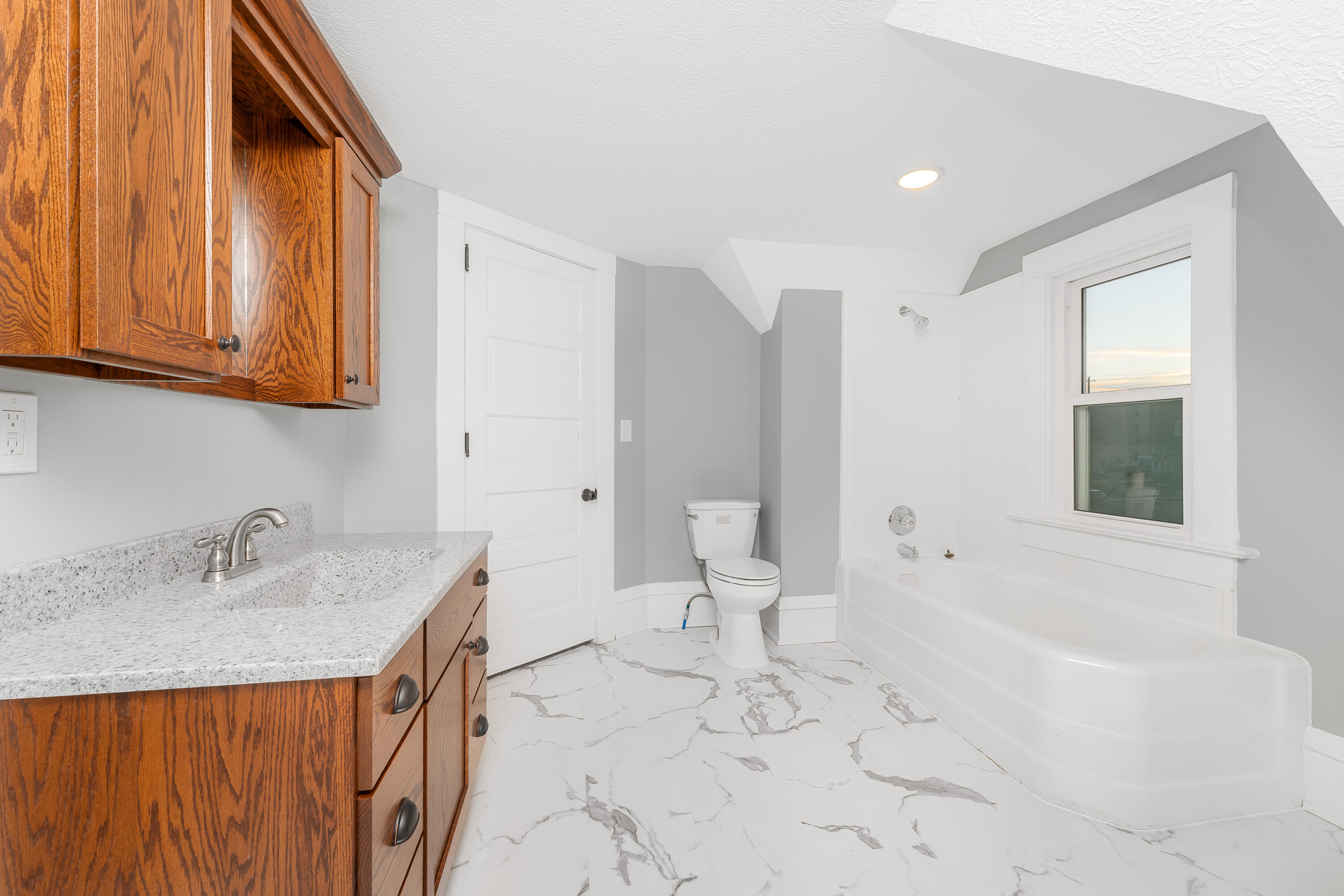 218 South Oliver Street Charlotte, MI 48813 - Photo 28 of 33 DSC02029