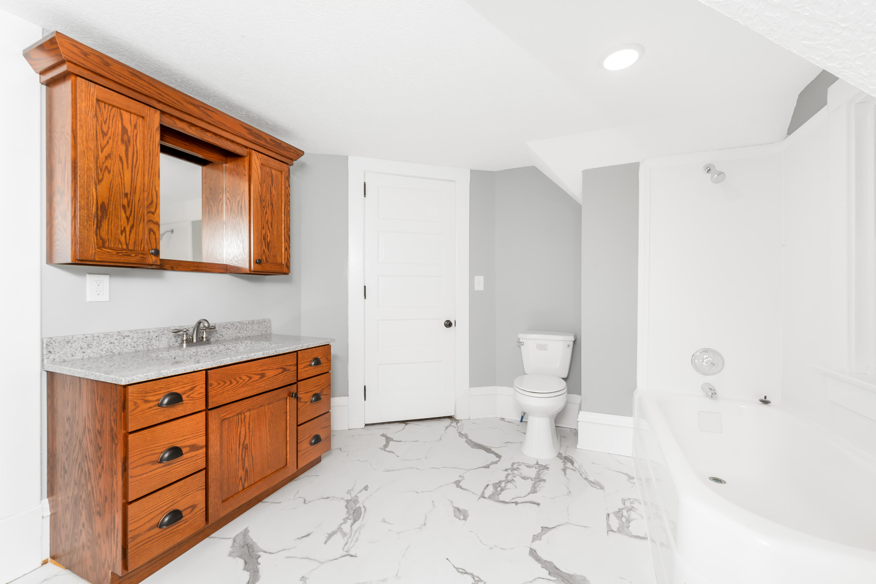 218 South Oliver Street Charlotte, MI 48813 - Photo 29 of 33 DSC02030