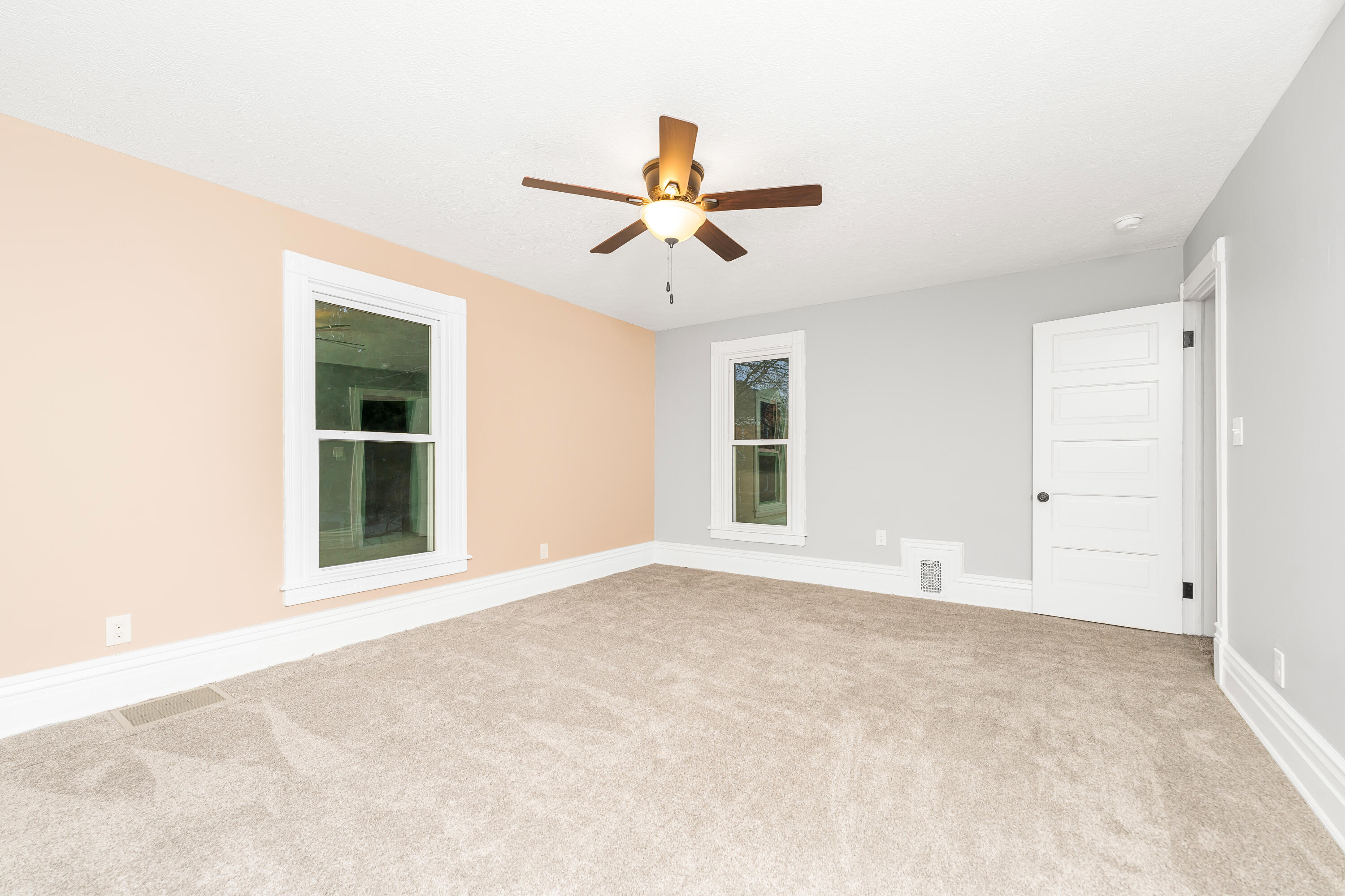 218 South Oliver Street Charlotte, MI 48813 - Photo 30 of 33 DSC02031