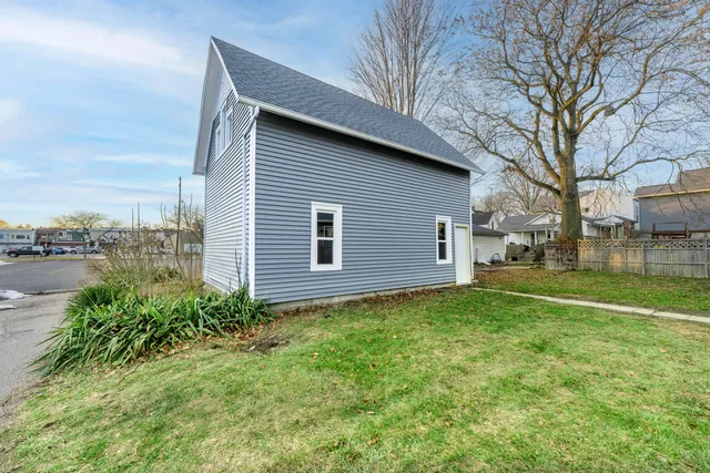 $329,000 | 218 South Oliver Street, Charlotte, MI 48813