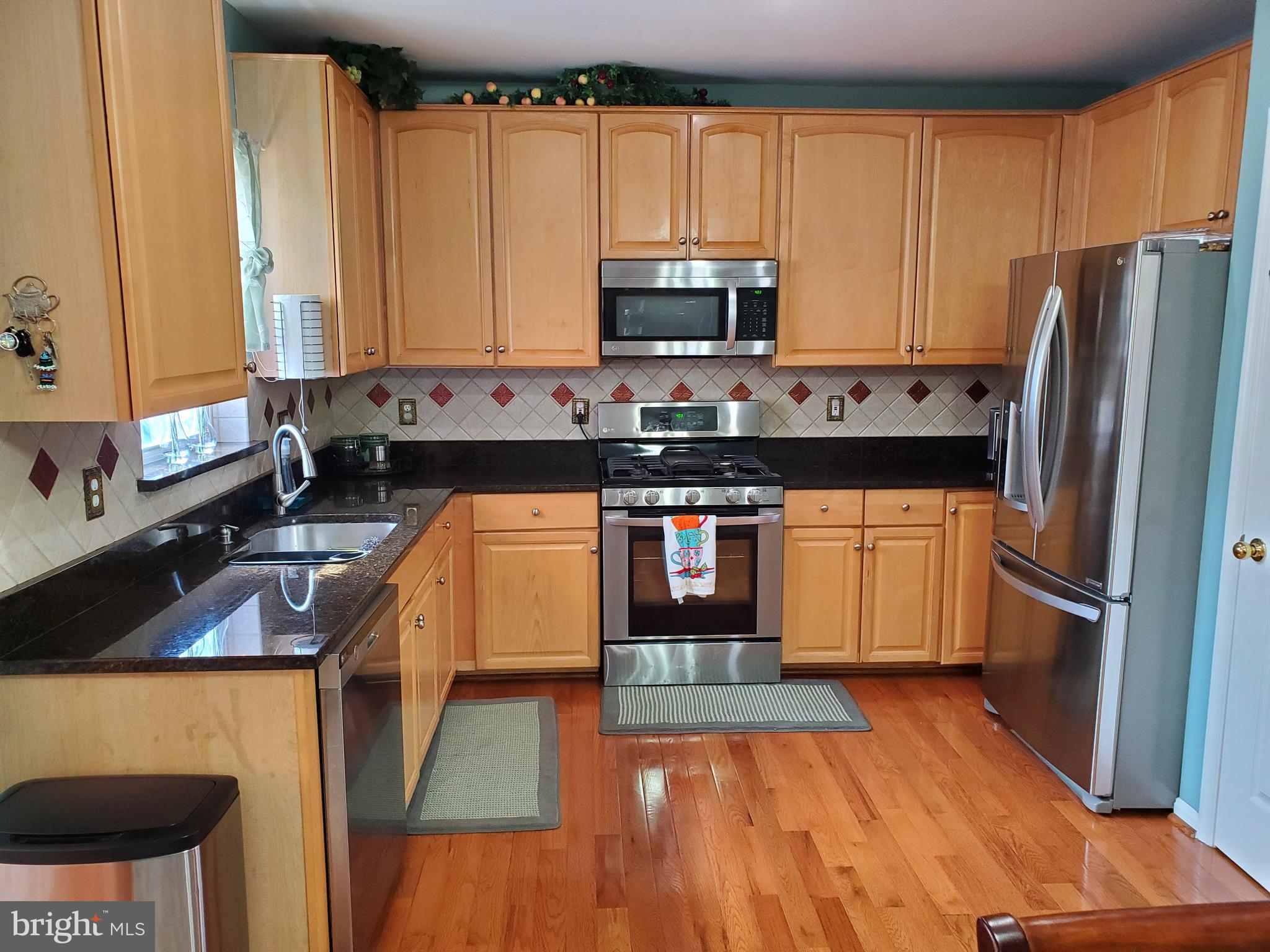 9072 Two Bays Road Lorton, VA 22079 - Photo 12 of 36 Gallery Image 12
