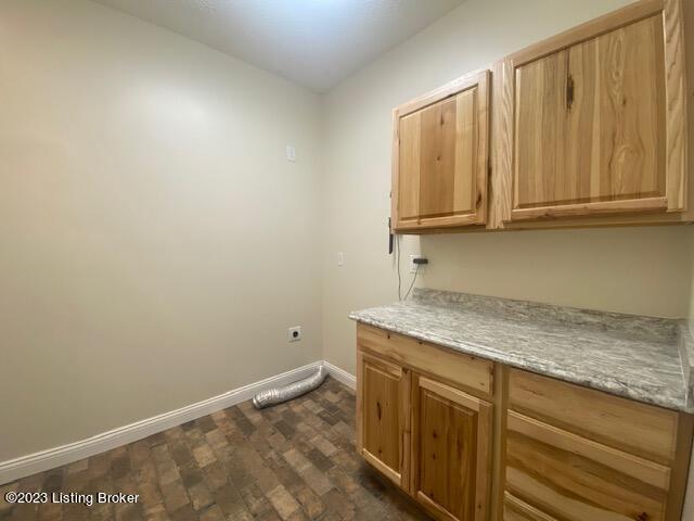 466 Tom Greer Road Bardstown, KY 40004 - Photo 23 of 56 Laundry Room with cabinetry & large folding area