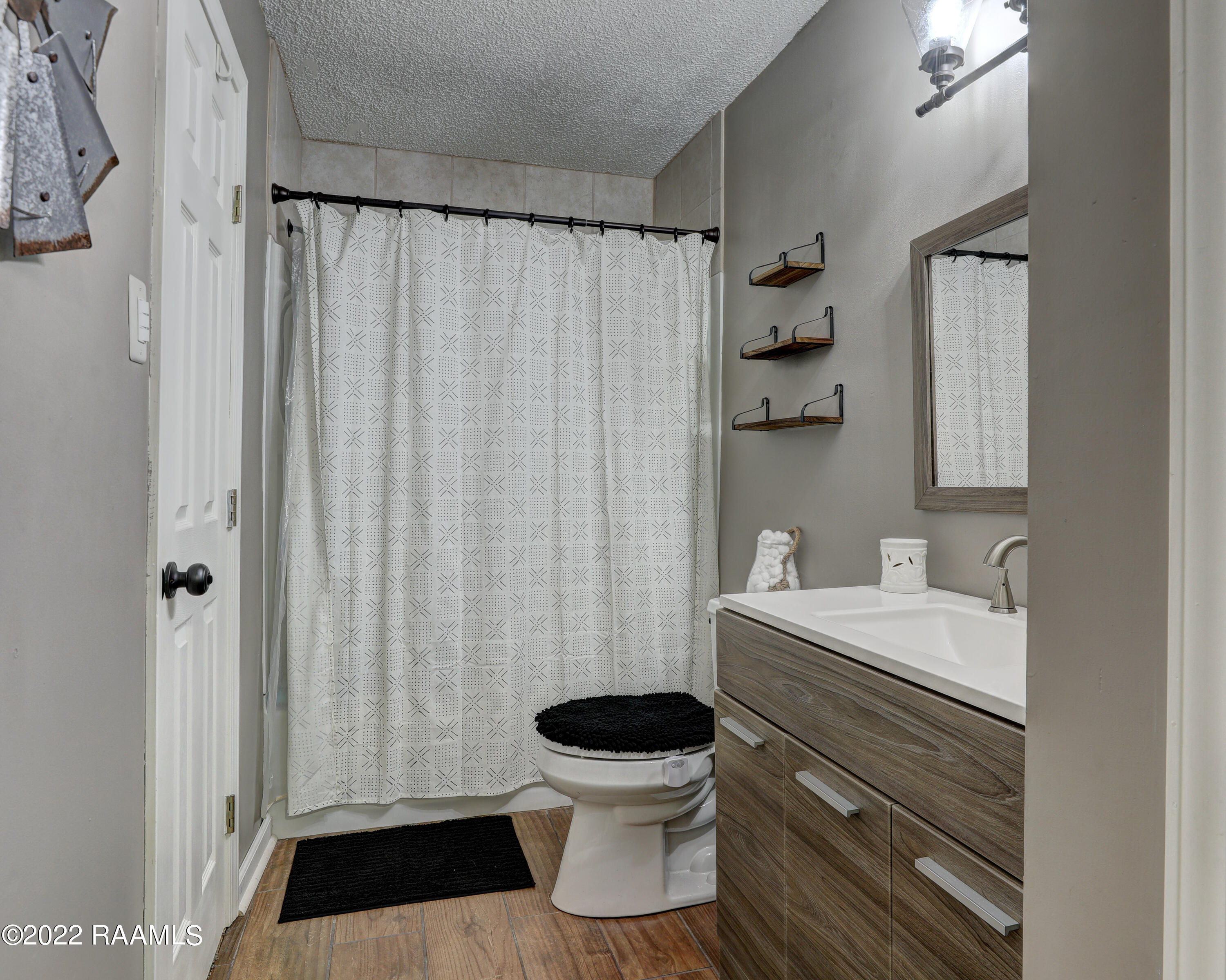 326 Millcreek Road Lafayette, LA 70508 - Photo 5 of 13 326Millcreek-16