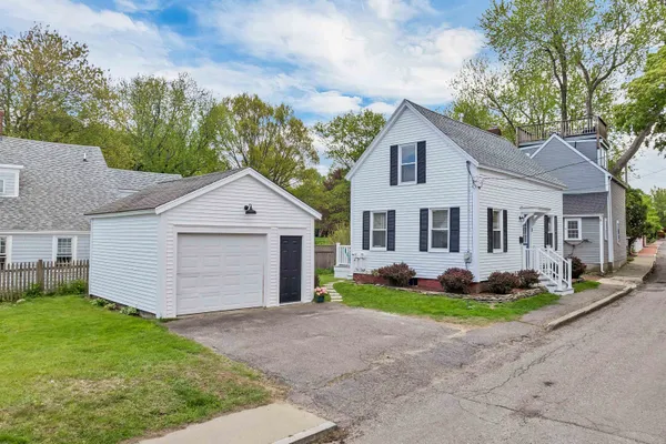 $4,250 | 3 Madison Street, Newburyport, MA 01950