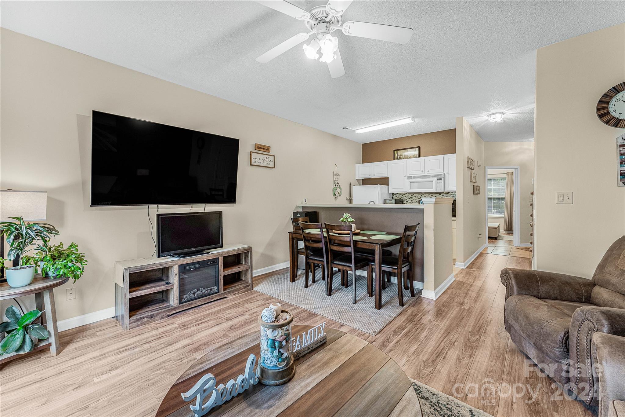 502 Beach Walk Place Myrtle Beach, SC 29577 - Photo 5 of 26