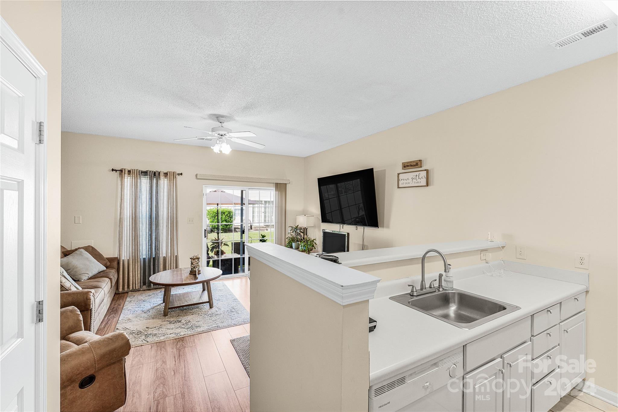 502 Beach Walk Place Myrtle Beach, SC 29577 - Photo 8 of 26