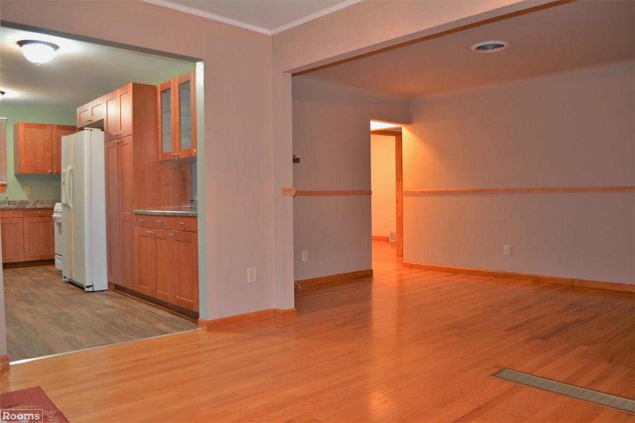 24651 Harrison Street Harrison, MI 48045 - Photo 10 of 19