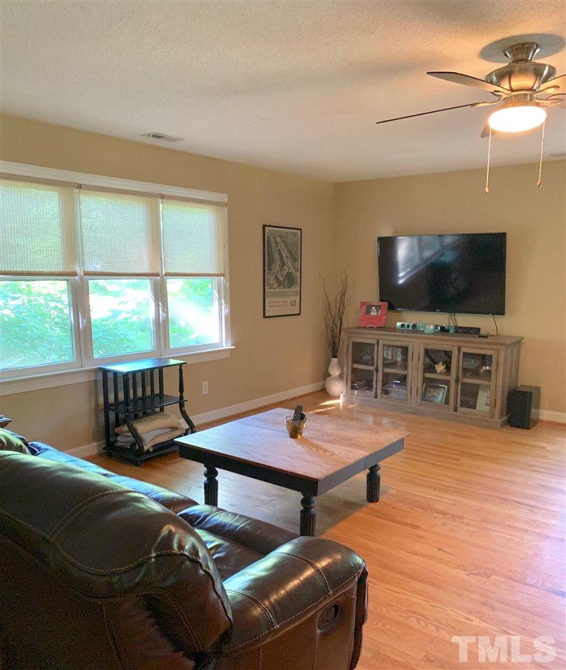 11921 Pembridge Lane Raleigh, NC 27613 - Photo 17 of 18 Gallery Image 17